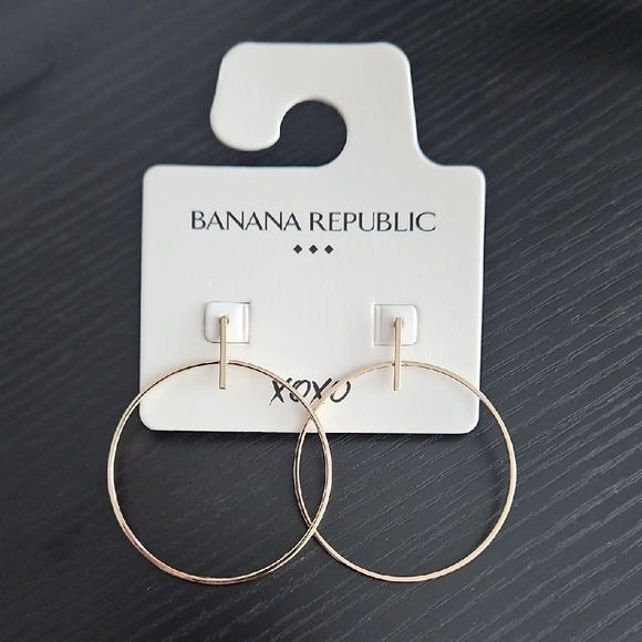 Banana Republic Jewelry - Banana Republic Elegant Gold Circle Earrings